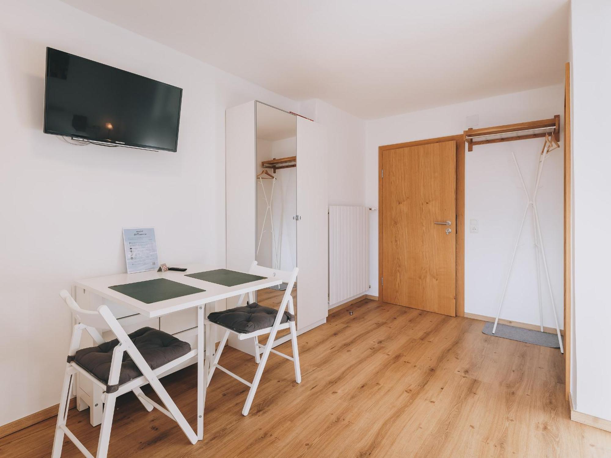 Haus Altenberger By We Rent, Summercard Included Zell am See Habitación foto
